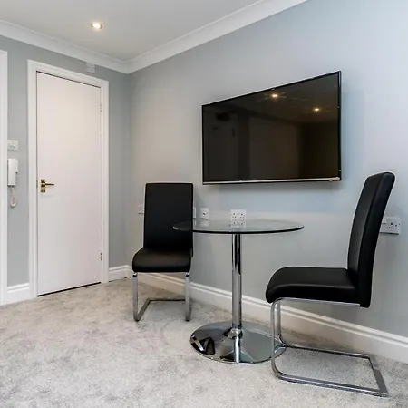 Sycamore Apartment