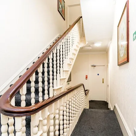 Sycamore Apartment